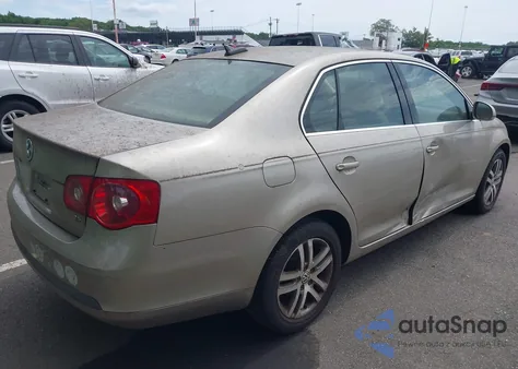 2006 Volkswagen Jetta 2.5 из США, поврежденный, VIN 3VWSF71K76M750076